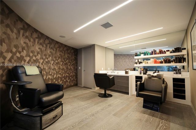 1000 Biscayne Boulevard 3901, Miami, FL 33132