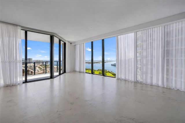 1000 Biscayne Boulevard 3901, Miami, FL 33132