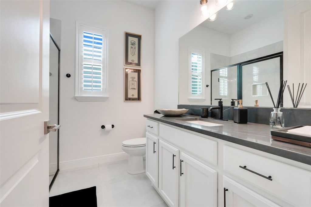 Image 24 of property listing at 1990 WALLINGFORD LOOP, Mount Dora, FL 32757