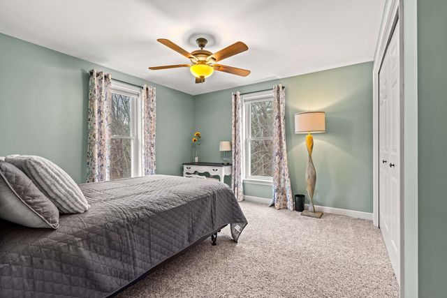 2 Sara Beth Lane, Londonderry, NH 03053