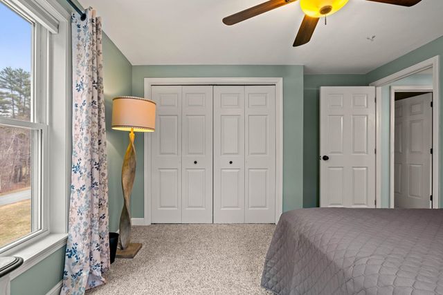 2 Sara Beth Lane, Londonderry, NH 03053