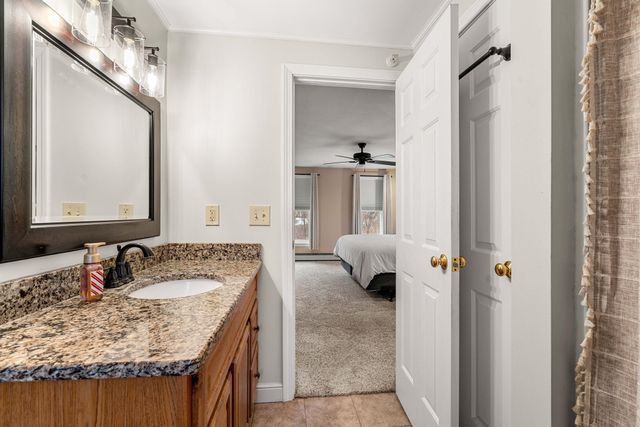 2 Sara Beth Lane, Londonderry, NH 03053