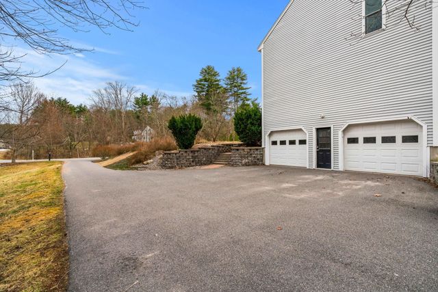 2 Sara Beth Lane, Londonderry, NH 03053