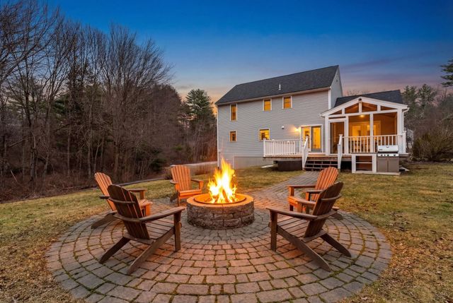 2 Sara Beth Lane, Londonderry, NH 03053