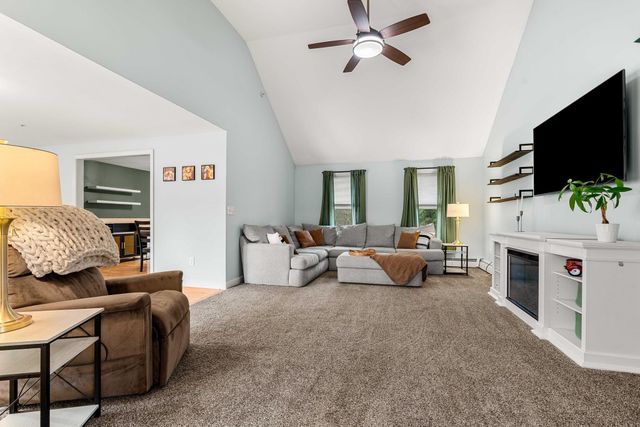 2 Sara Beth Lane, Londonderry, NH 03053