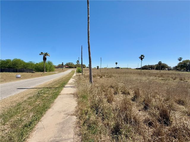 24553 La Ponderosa Dr., Mathis, TX 78368