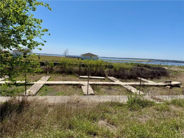 24553 La Ponderosa Dr., Mathis, TX 78368