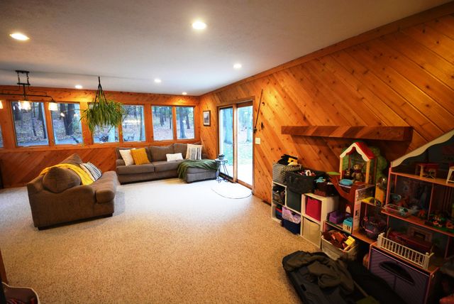 70631 Sunrise Drive, Ontwa Twp, MI 49112