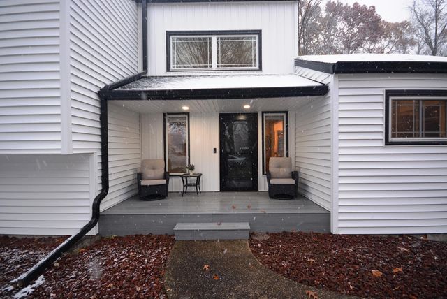 70631 Sunrise Drive, Ontwa Twp, MI 49112