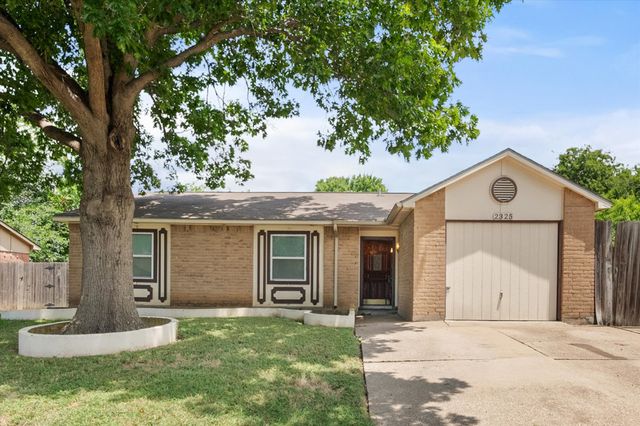 2325 Wildbriar Drive, Arlington, TX 76014
