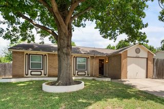 2325 Wildbriar Drive, Arlington, TX 76014