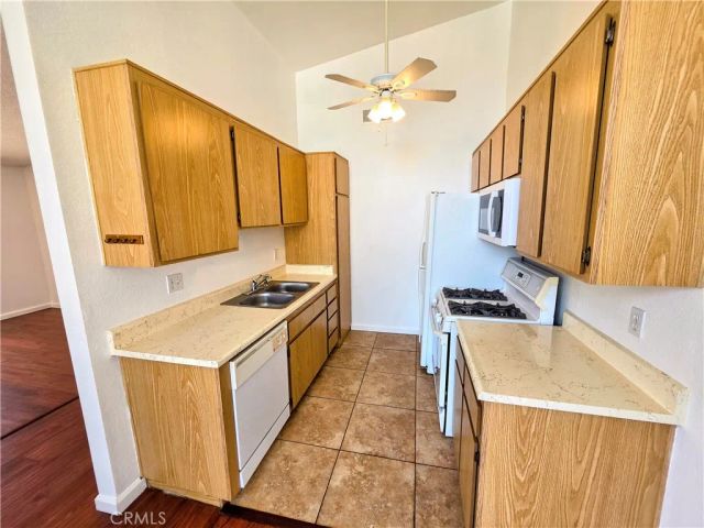 1800 E Old Ranch 174, Colton, CA 92324