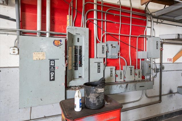 1927 S Garfield Rd, Airway Heights, WA 99001