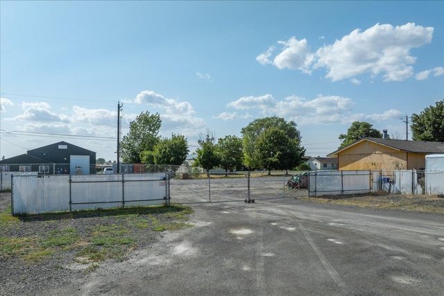 1927 S Garfield Rd, Airway Heights, WA 99001