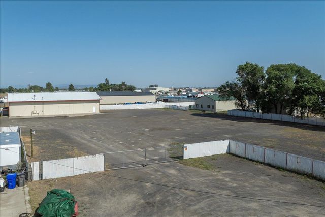 1927 S Garfield Rd, Airway Heights, WA 99001