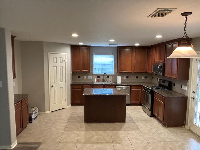 5410 Spring Oak Drive, Pasadena, TX 77505