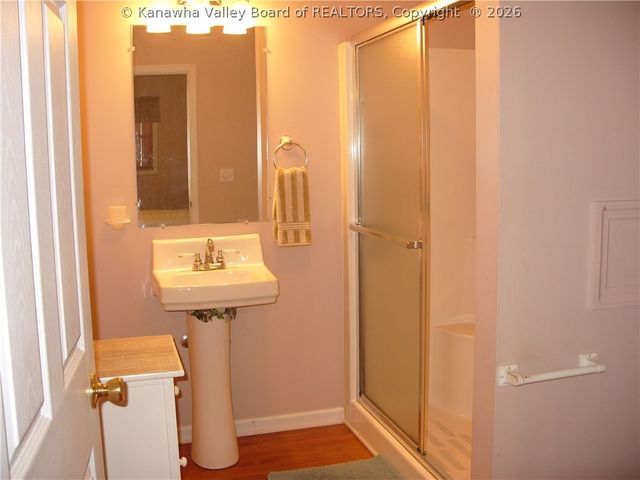 717 5th Avenue, Montgomery, WV 25136