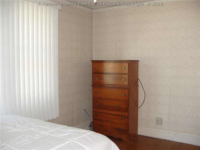 717 5th Avenue, Montgomery, WV 25136