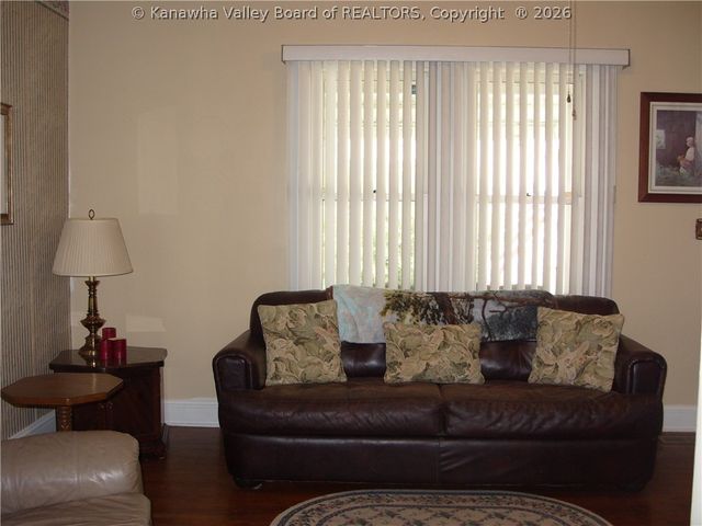 717 5th Avenue, Montgomery, WV 25136