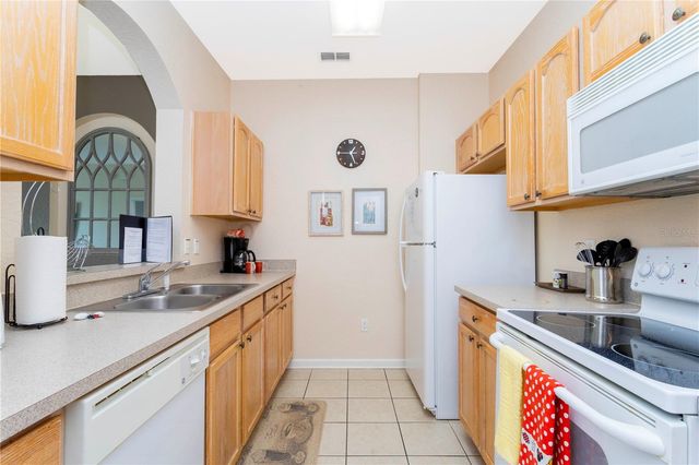 2813 ALMATON LOOP 301, Kissimmee, FL 34747