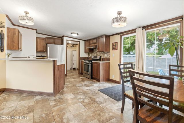 208 Longboat Avenue, Beachwood, NJ 08722