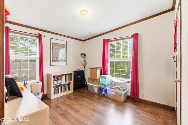 208 Longboat Avenue, Beachwood, NJ 08722