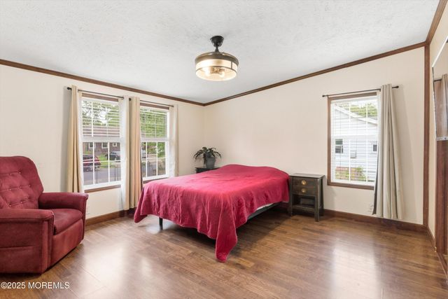 208 Longboat Avenue, Beachwood, NJ 08722