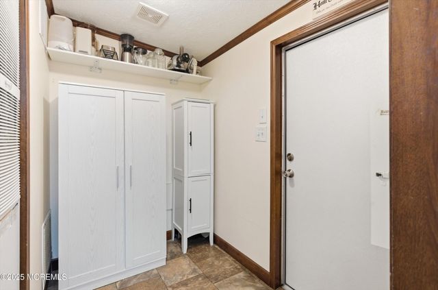 208 Longboat Avenue, Beachwood, NJ 08722