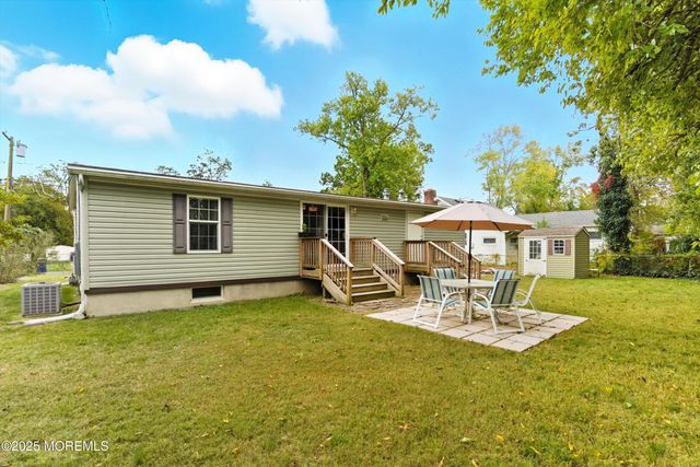208 Longboat Avenue, Beachwood, NJ 08722