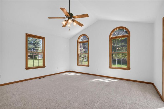 68 LAUREN LN, Coatesville, PA 19320
