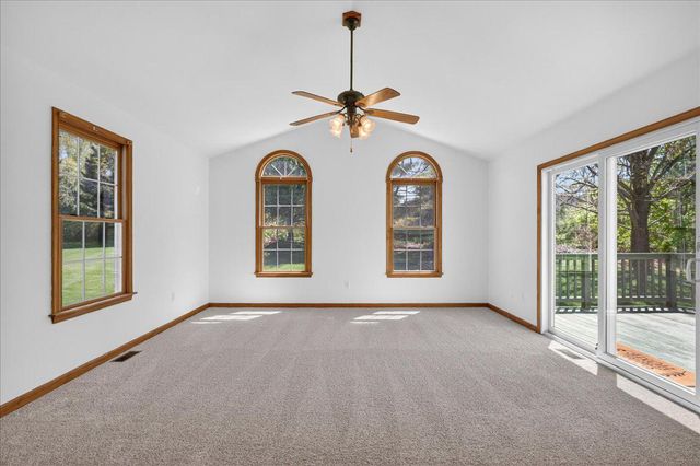 68 LAUREN LN, Coatesville, PA 19320
