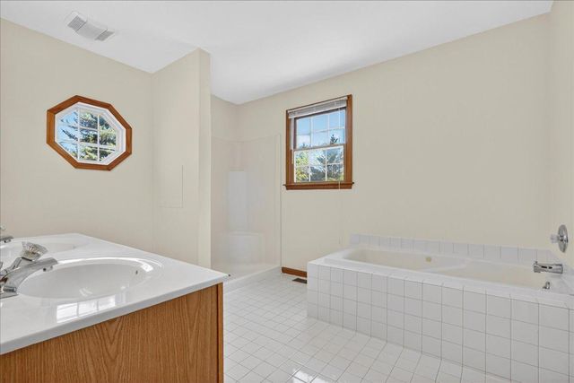 68 LAUREN LN, Coatesville, PA 19320
