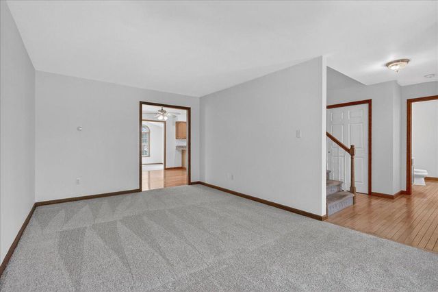 68 LAUREN LN, Coatesville, PA 19320