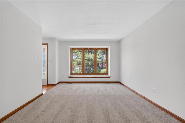 68 LAUREN LN, Coatesville, PA 19320