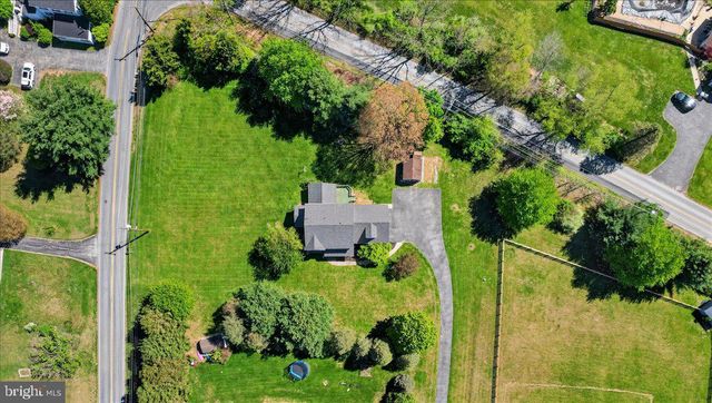 68 LAUREN LN, Coatesville, PA 19320