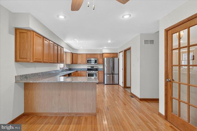 68 LAUREN LN, Coatesville, PA 19320