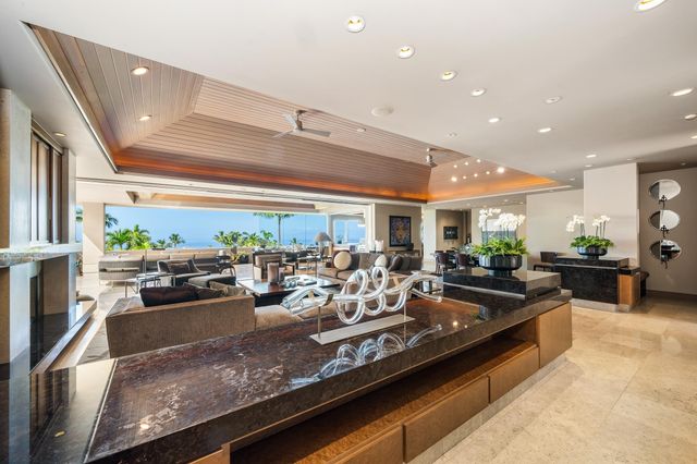 3878 Wailea Ekolu Pl, Kihei, HI 96753