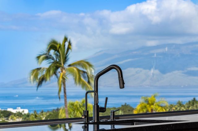 3878 Wailea Ekolu Pl, Kihei, HI 96753