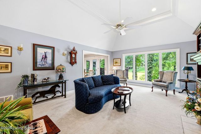 417 Landis Lakes Ct, Louisville, KY 40245