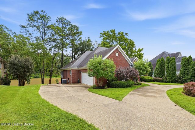 417 Landis Lakes Ct, Louisville, KY 40245
