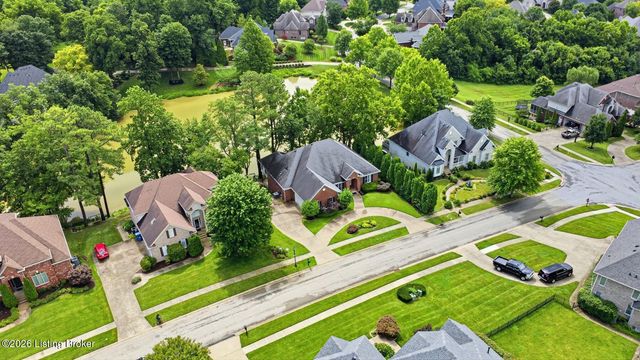 417 Landis Lakes Ct, Louisville, KY 40245