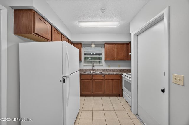 12351 CONDOR Drive, Jacksonville, FL 32223