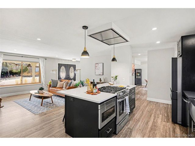 6939 S Syracuse Ct, Centennial, CO 80112