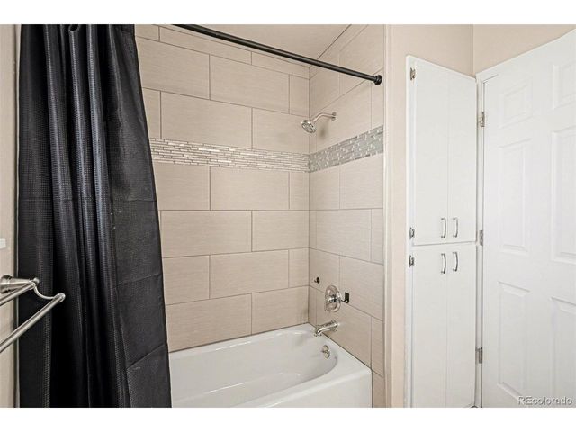 6939 S Syracuse Ct, Centennial, CO 80112