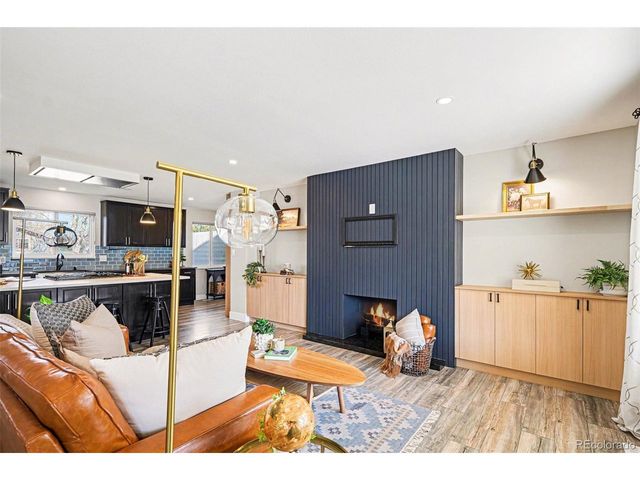 6939 S Syracuse Ct, Centennial, CO 80112