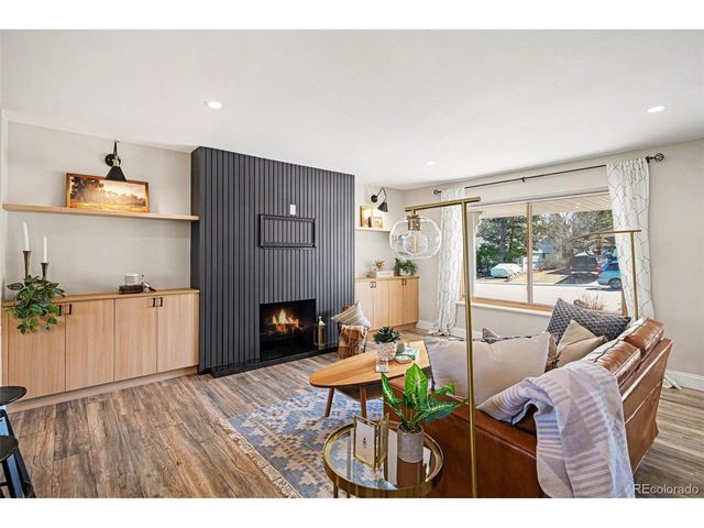 6939 S Syracuse Ct, Centennial, CO 80112