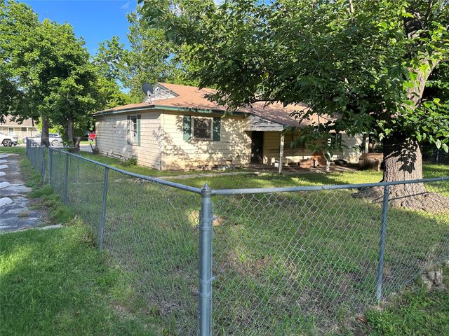 421 N Main Street, Springtown, TX 76082