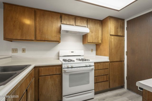 1675 Round Mountain Circle, Sparks, NV 89434