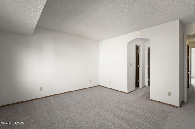 1675 Round Mountain Circle, Sparks, NV 89434