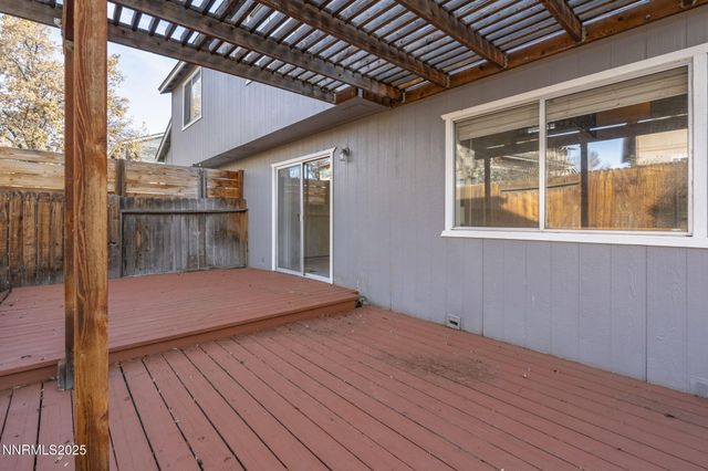 1675 Round Mountain Circle, Sparks, NV 89434